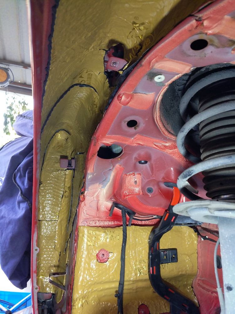 消除噪声厦门靓车港宝马320汽车隔音改装大白鲨