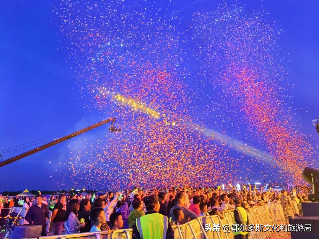 钟镇涛狂欢夜,钟镇涛来东港演出