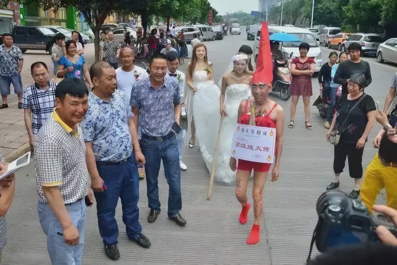 新郎新娘遭遇闹婚,新郎新娘被闹婚