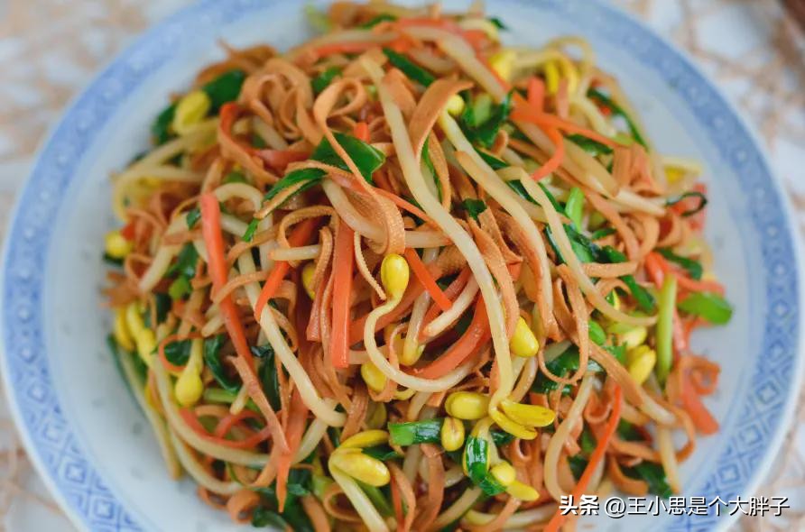 韭菜和什么一起吃可以通便,韭菜和它是绝配