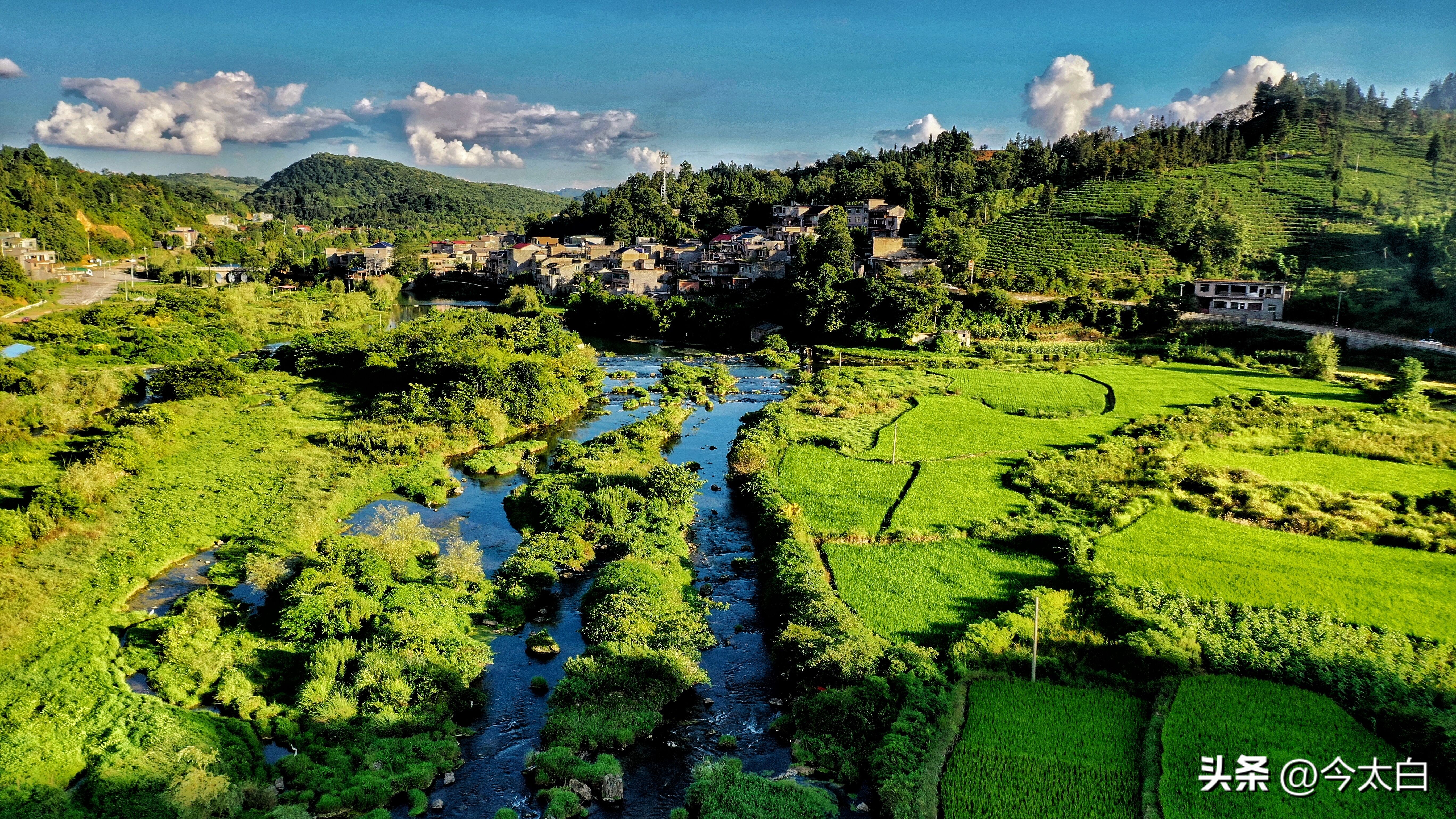 比黄果树瀑布还高8米,比黄果树还高6倍的瀑布