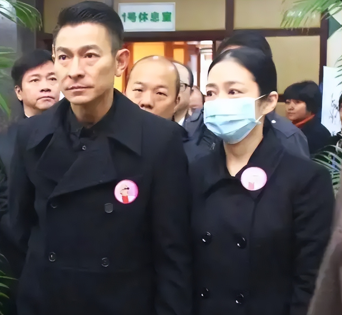 娱乐圈娶了富婆的10位男明星,娶了富婆的10位男星