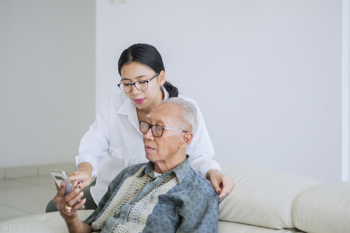 70岁大爷雇保姆后续,72岁大爷找保姆三个条件