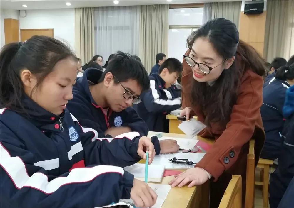 鎴戝鍦板嚭宸亣鍒板垵鎭嬪コ鏈嬪弸,鎴戝鍦板嚭宸伓閬囧垵鎭嬪コ鏈嬪弸