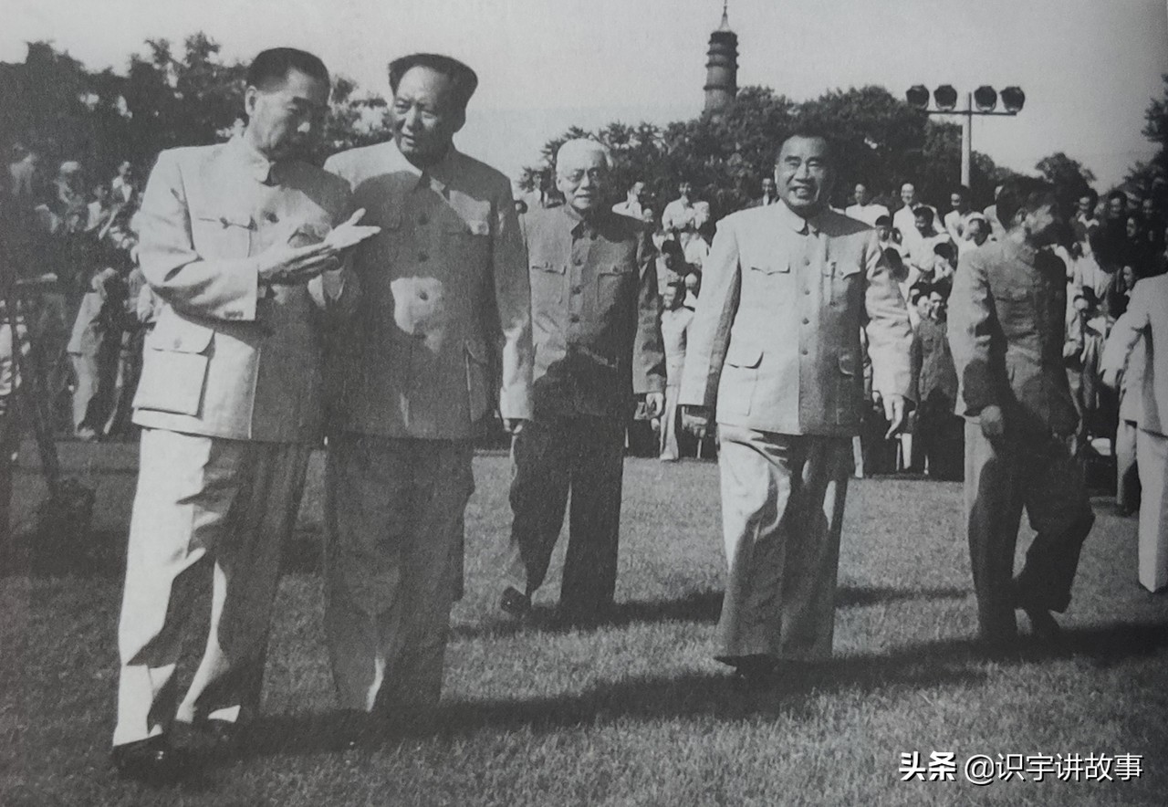 一次看个够！精心收集毛主席100张经典老照片，一起领略伟人风采