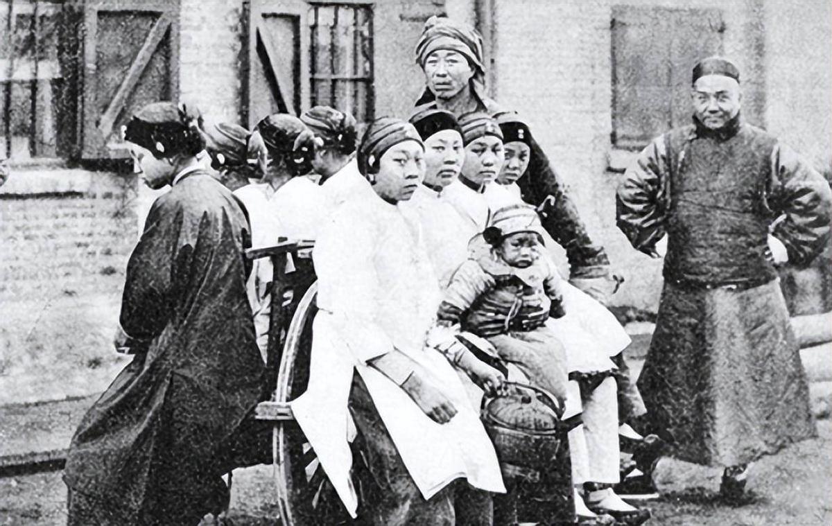 80年代我穿袜子的老照片,80年代袜子老照片