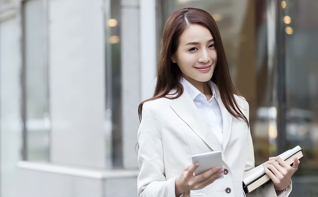 可以通过微信群主动加领导微信吗,微信群里主动加领导微信