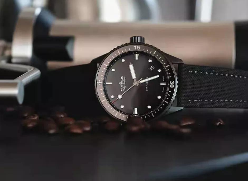 陶瓷圈表值得推荐吗,适合年轻人的陶瓷表