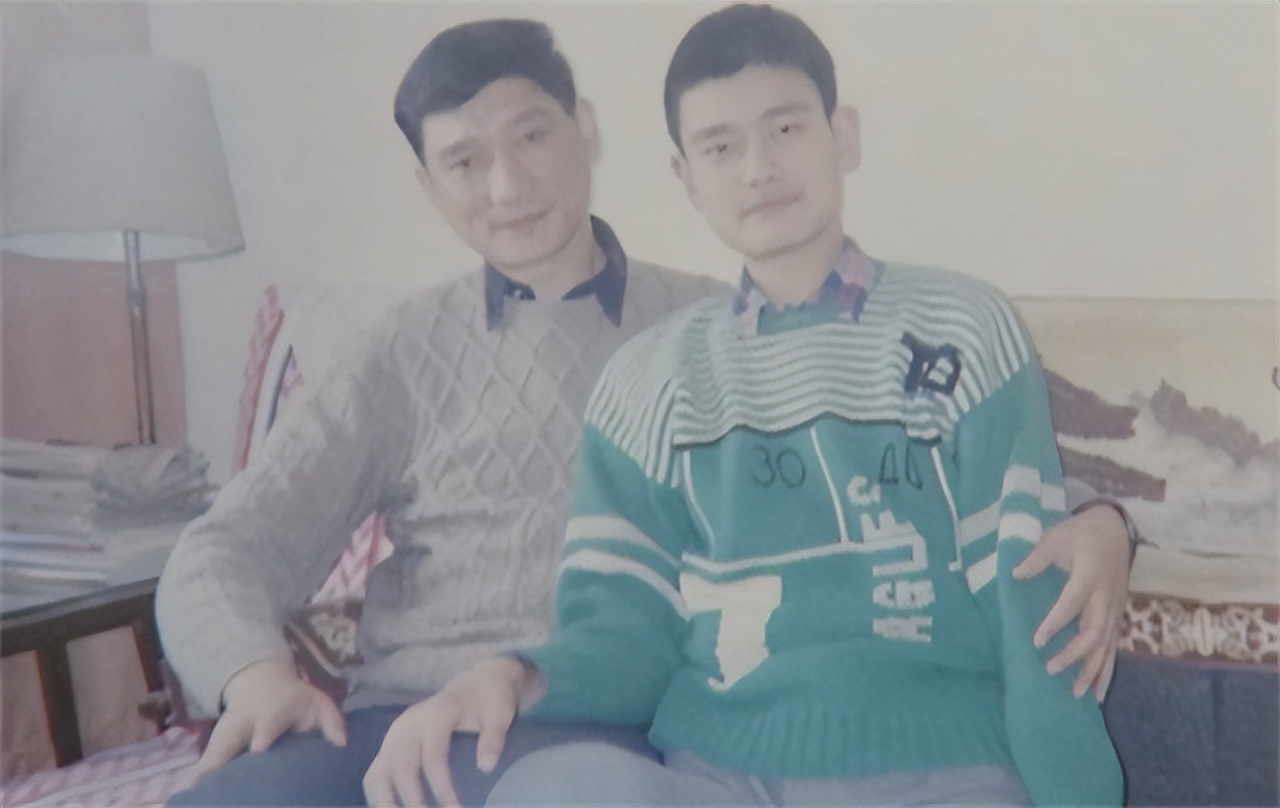 姚明一家三代近照,姚明个人资料及父母