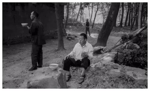 拒绝百万美金诱惑，遭5专家群殴，灭鼠奇人邱满囤将秘方带进坟墓