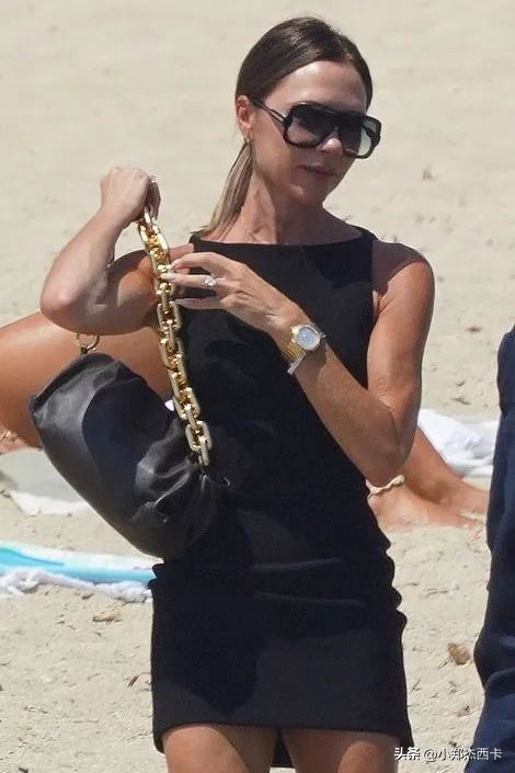 她随便穿条白裙子，就把半个好莱坞给比下去了