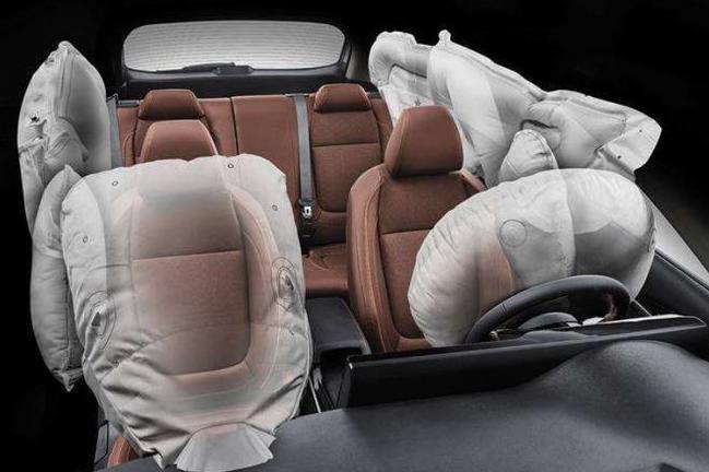 侧方位碰撞主副驾驶安全气囊,副驾驶安全气囊会被撞吗