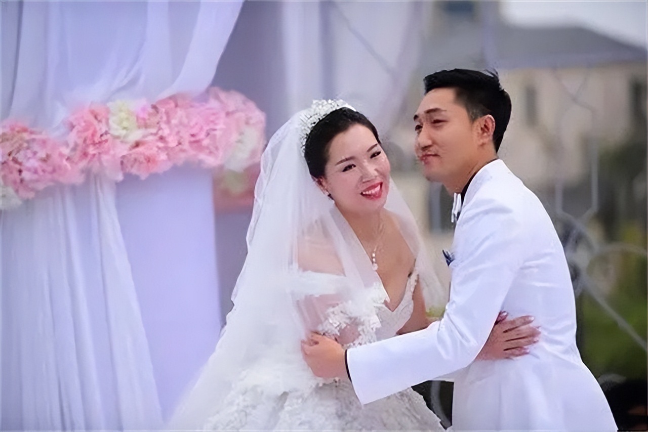 李晓霞乒乓球退役后现在干什么,女乒李晓霞反败为胜