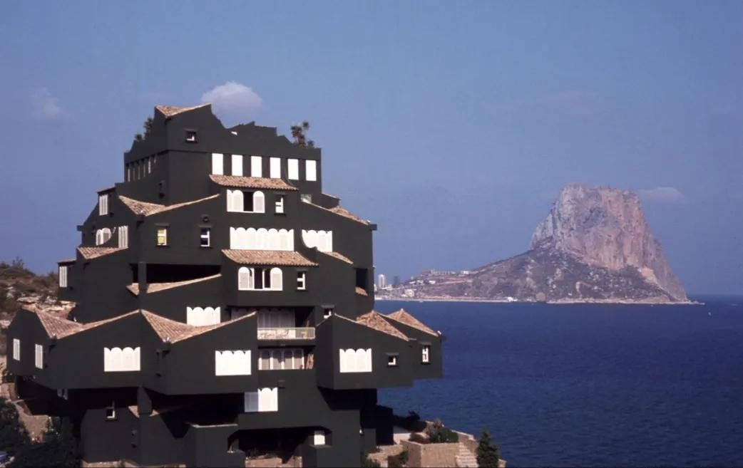 西班牙鬼才建筑师的梦幻世界,西班牙鬼才