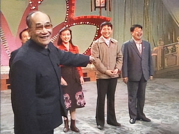 姜昆情感专家相声,姜昆给自己的定位