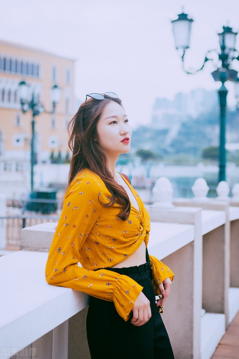 当遇到困难的时候伸出你的左手,当我们遇到困难怎么办