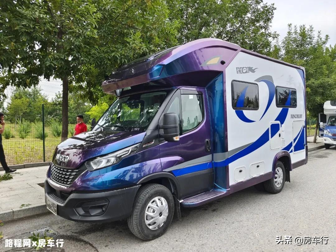 最新款进口顶级依维柯b型房车,依维柯房车推荐10万到20万之间7座
