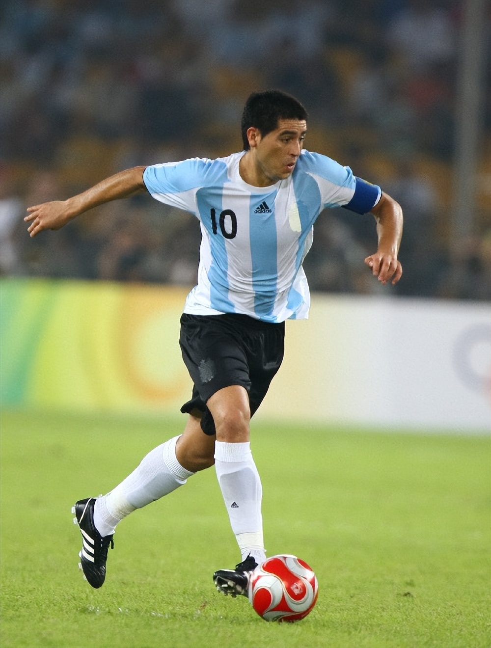 05年世青赛阿根廷梅西,世青赛传奇国青小将