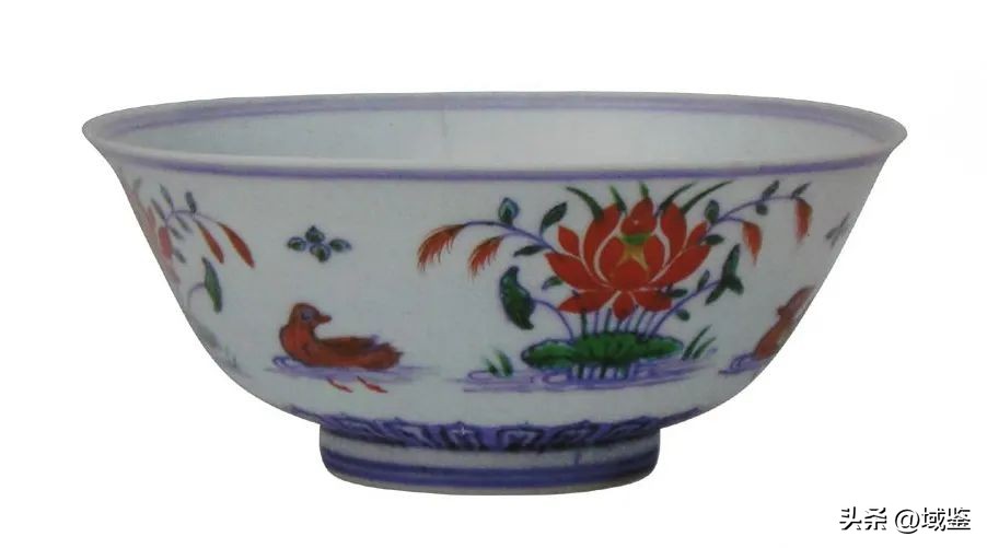 成化斗彩和宣德五彩哪种更贵,明成化顶级御用斗彩鸡缸杯