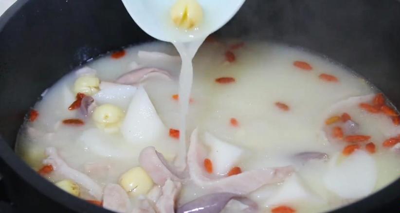 猪肚腥味如何去除,猪肚气味很大怎么清洗