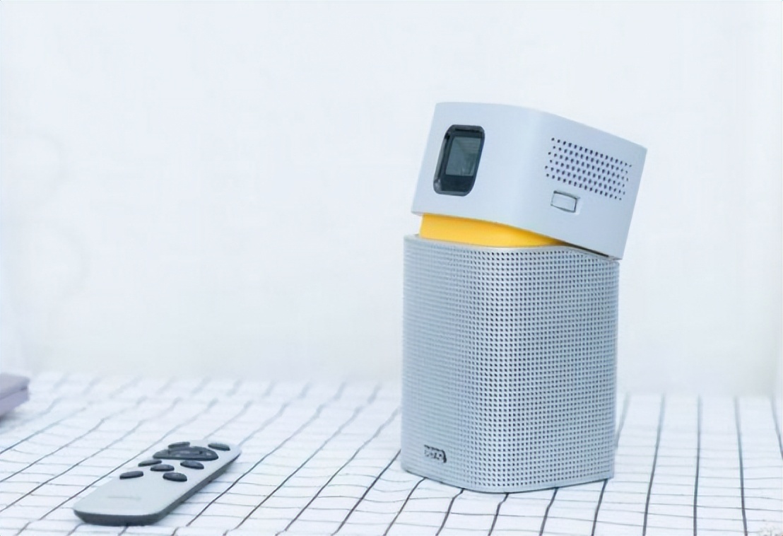 哪个牌子的投影仪性价比最高,哪个品牌投影仪性价比最高