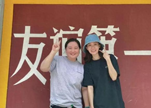 贾玲暴瘦50斤如同换了个人,贾玲暴瘦40斤后颜值逆天