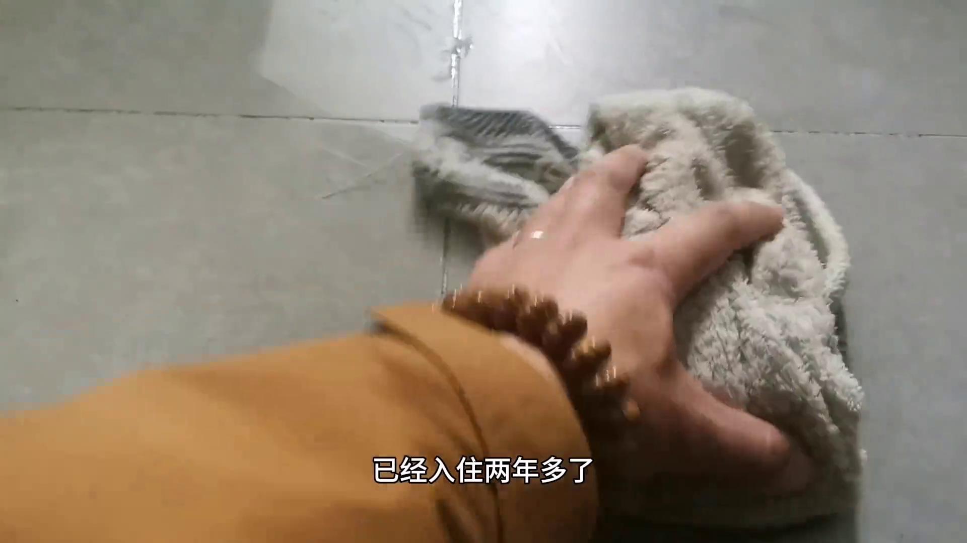 卫生间测漏后怎么排水,卫生间顶部漏水怎么测漏