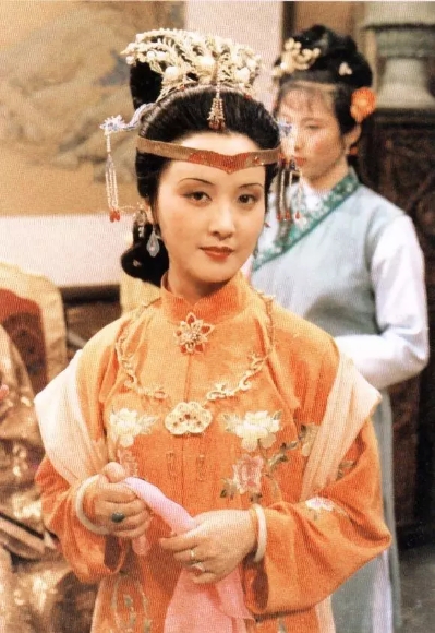 王熙凤怎么会得血崩,王熙凤患上血山崩