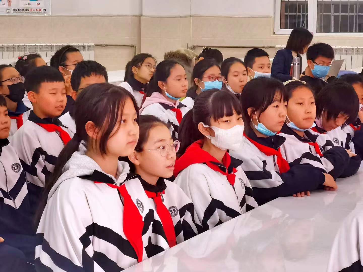 家委会代收班费100元,学校家委会代收班费违规吗