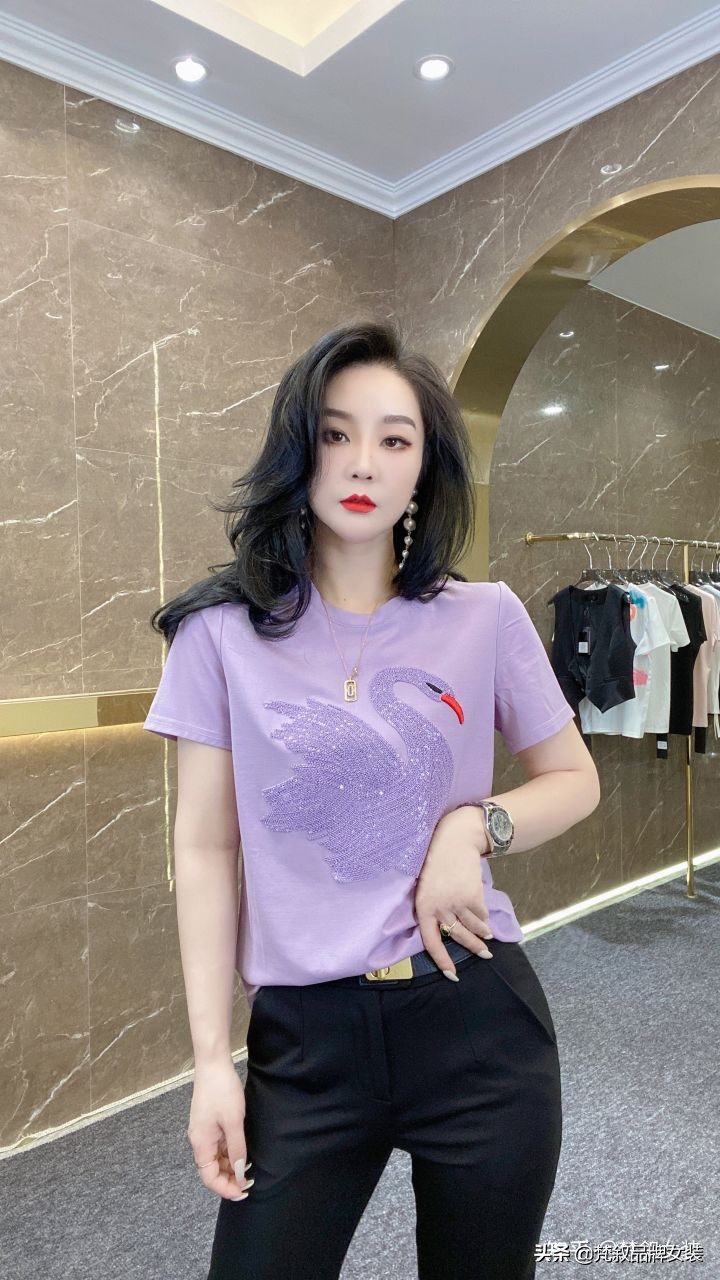 桦南县梵叙女装品牌集合店,梵叙女装全国连锁门店线下同步