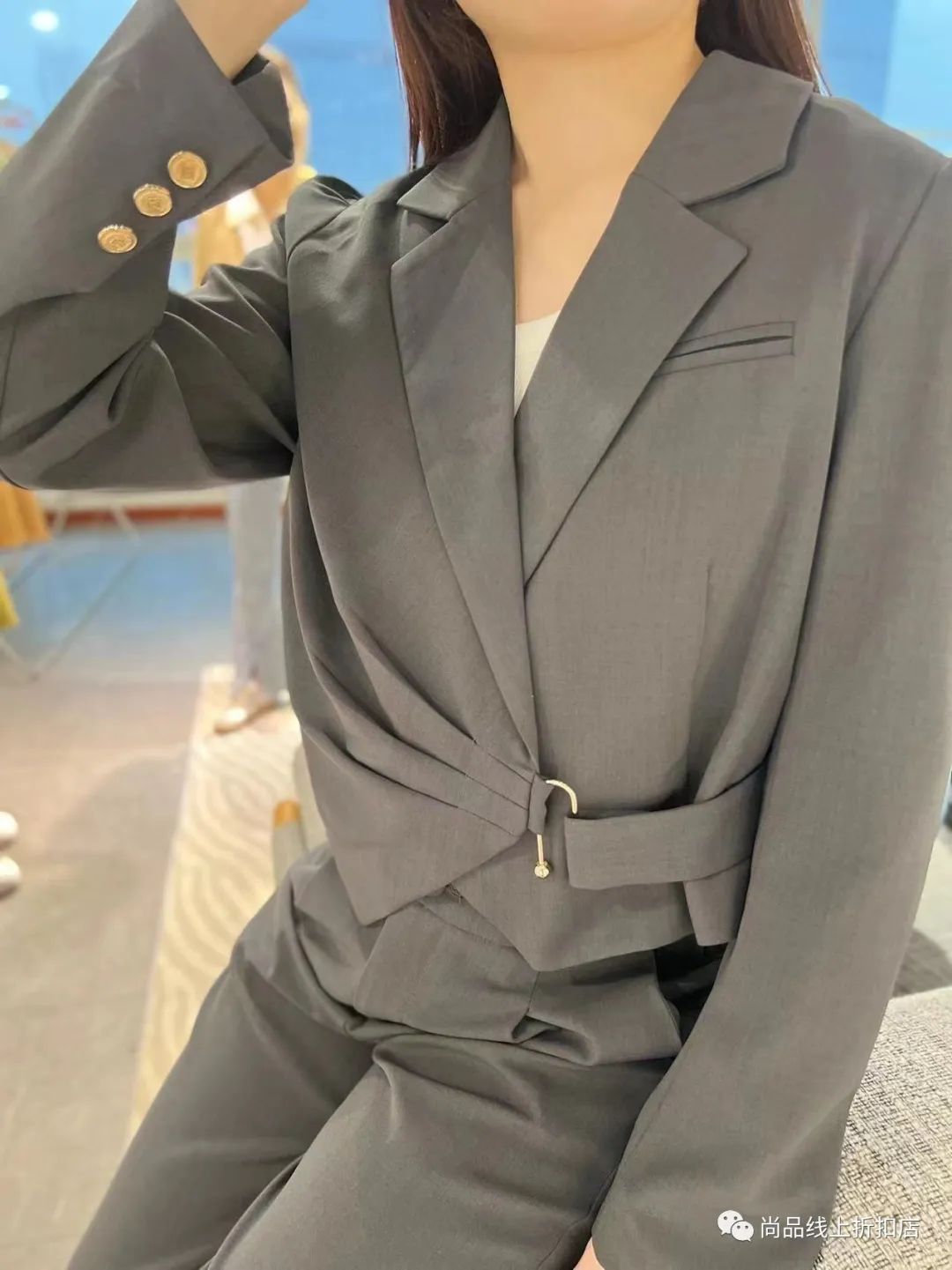 娌櫁渚濈編mohomo鏄搧鐗屽コ瑁呭悧,娌櫁渚濈編2024濂楄