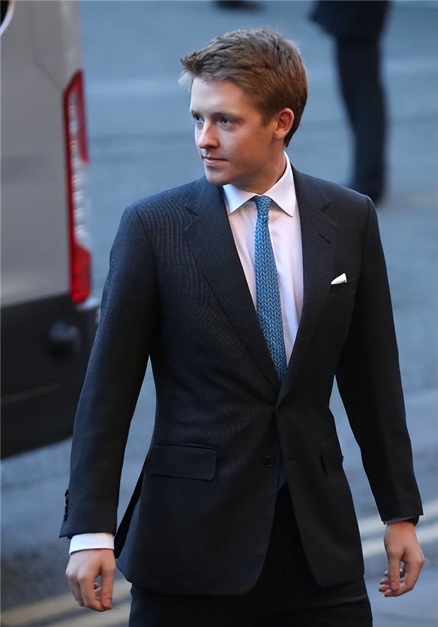 英国最年轻男爵,英国最帅亲王