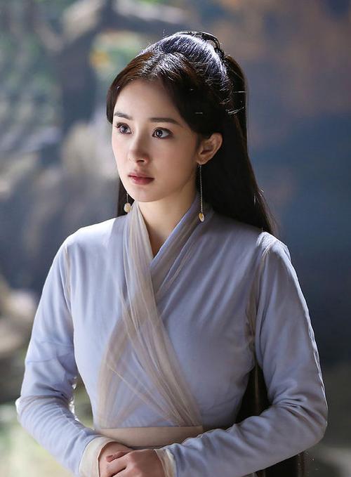 “亚洲第一美胸”*思敏杨**：从住豪宅到开拉面馆，胸怀大志笑对人生