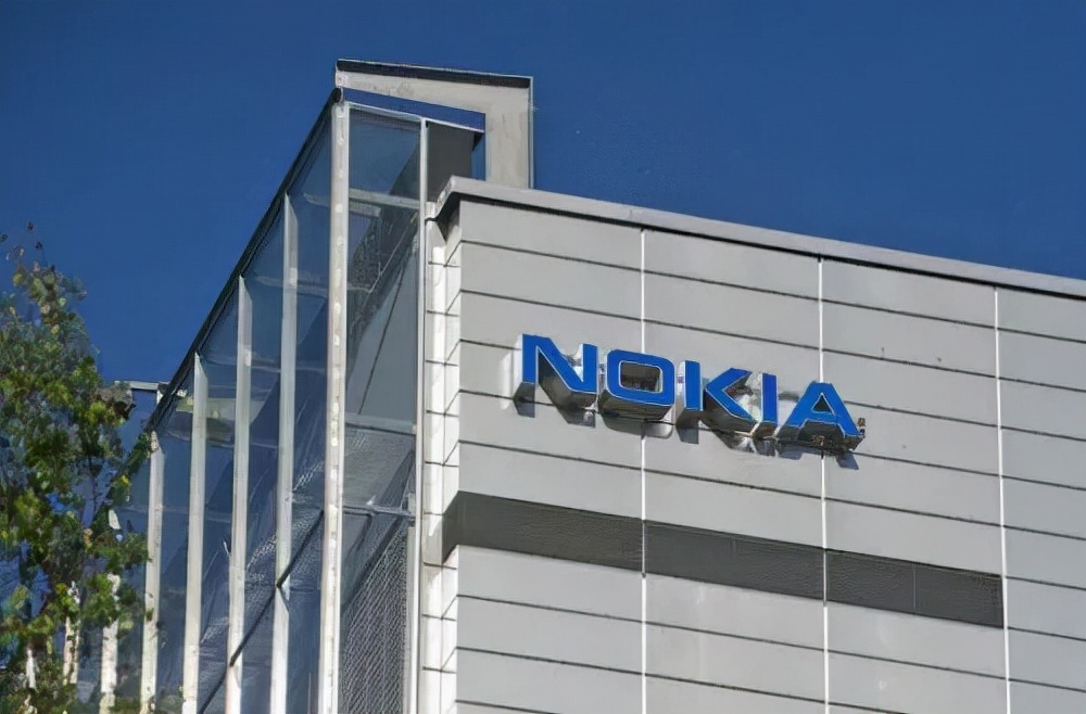 当年称霸的诺基亚，销声匿迹的这些年在干嘛？如今连苹果也要折服