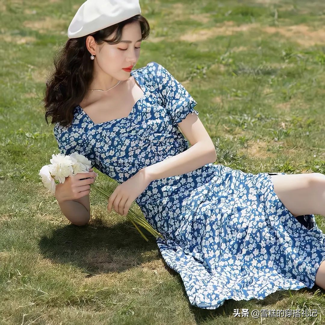 新款裙时髦又减龄穿上超迷人,今年流行的法式裙子