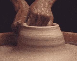 女孩子看见照片后就发个哈哈哈,姑娘不是什么照片都能随便发的