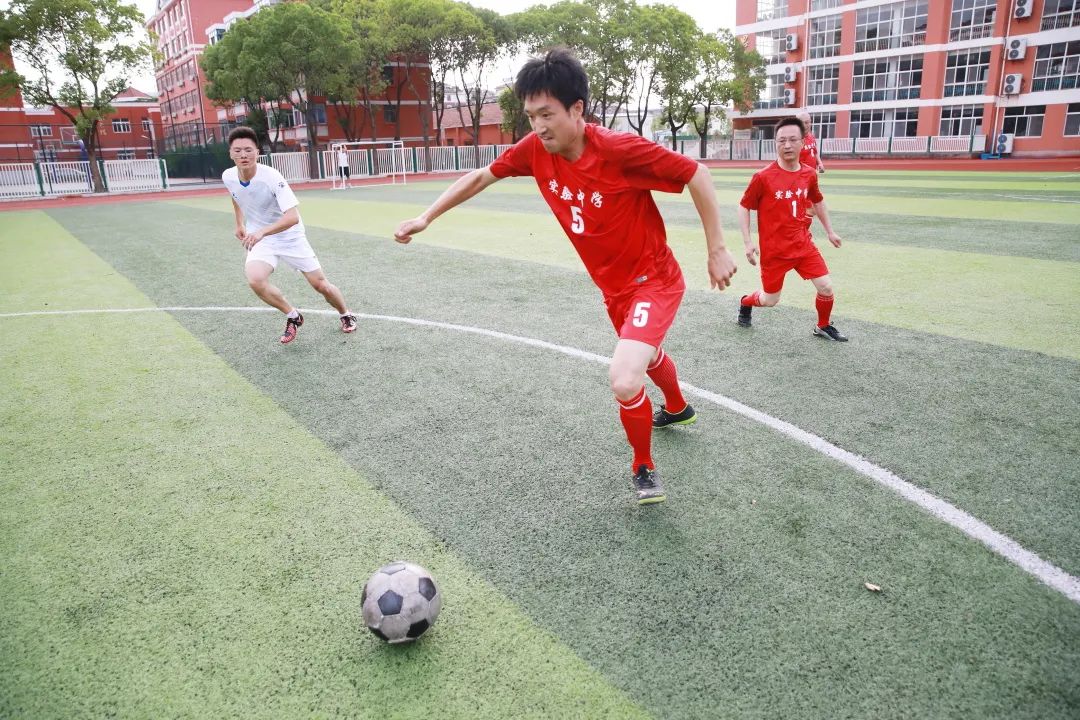 实验梧桐学校足球比赛,实验中学足球比赛