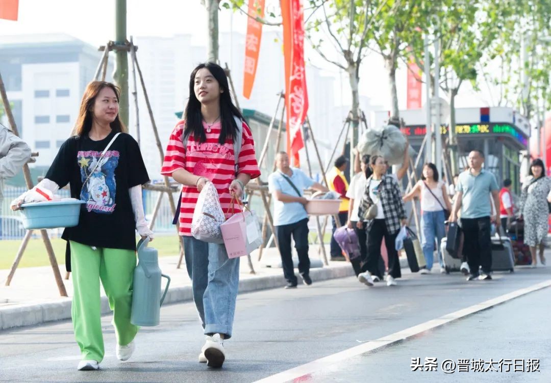 欢迎大家报考山西科技学院,欢迎新同学入校报到