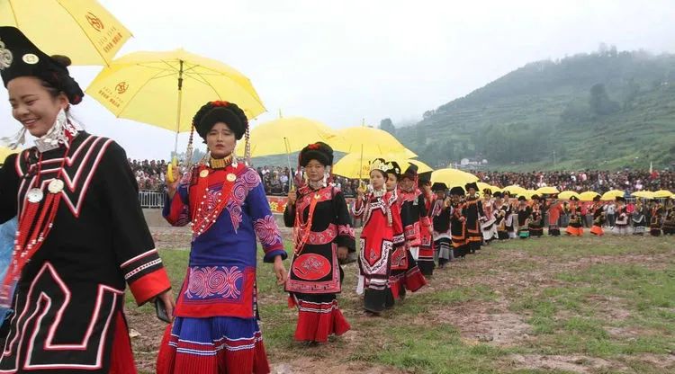 七月中国美如画，夏日避暑五十处