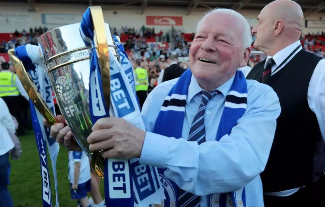 足球界的有钱人,世界上最有钱的足球巨星是谁