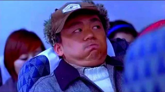 人在囧途里王宝强喝牛奶的那一段,王宝强人在囧途喝牛奶大学生拍摄