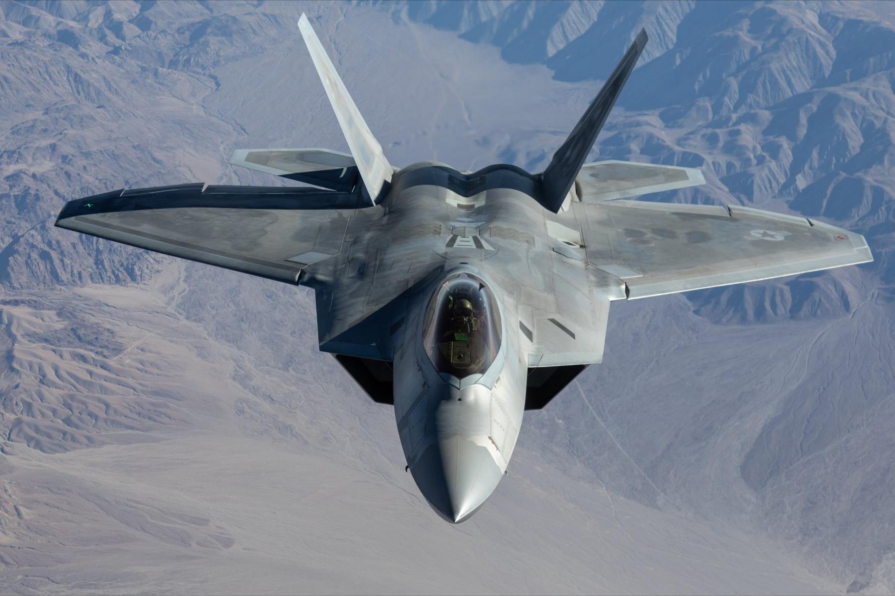 地球十大顶级战斗机排名：苏35勉强上榜，歼20名列前茅！