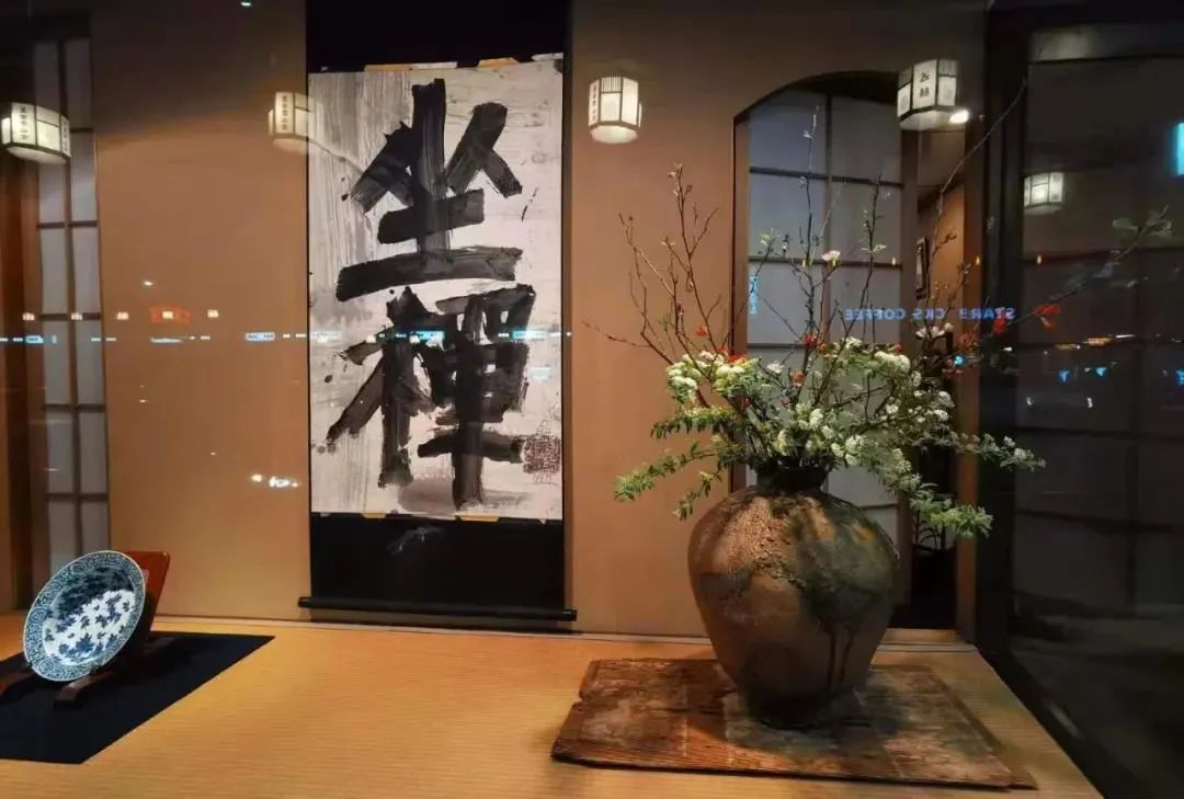 日本枯山水景观,日本枯山水中的树是什么树