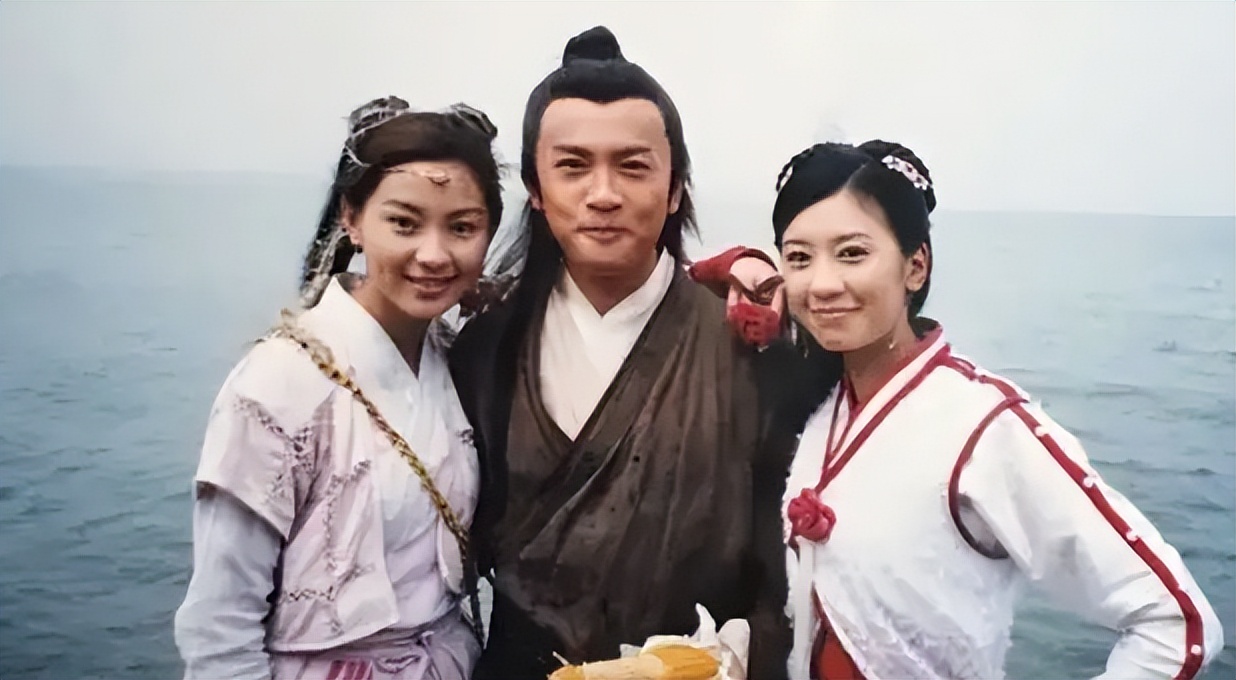 倚天屠龙记高圆圆被逼让位,倚天屠龙记高圆圆版二女争夫