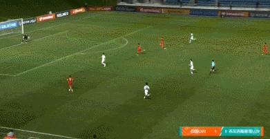 董路批U20国足：进攻你上那么多人干嘛？艾菲尔丁应往角旗区带