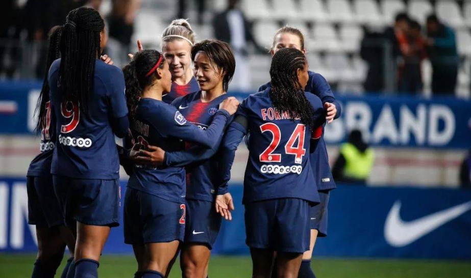 王霜踢球有多难,王霜几岁开始踢球