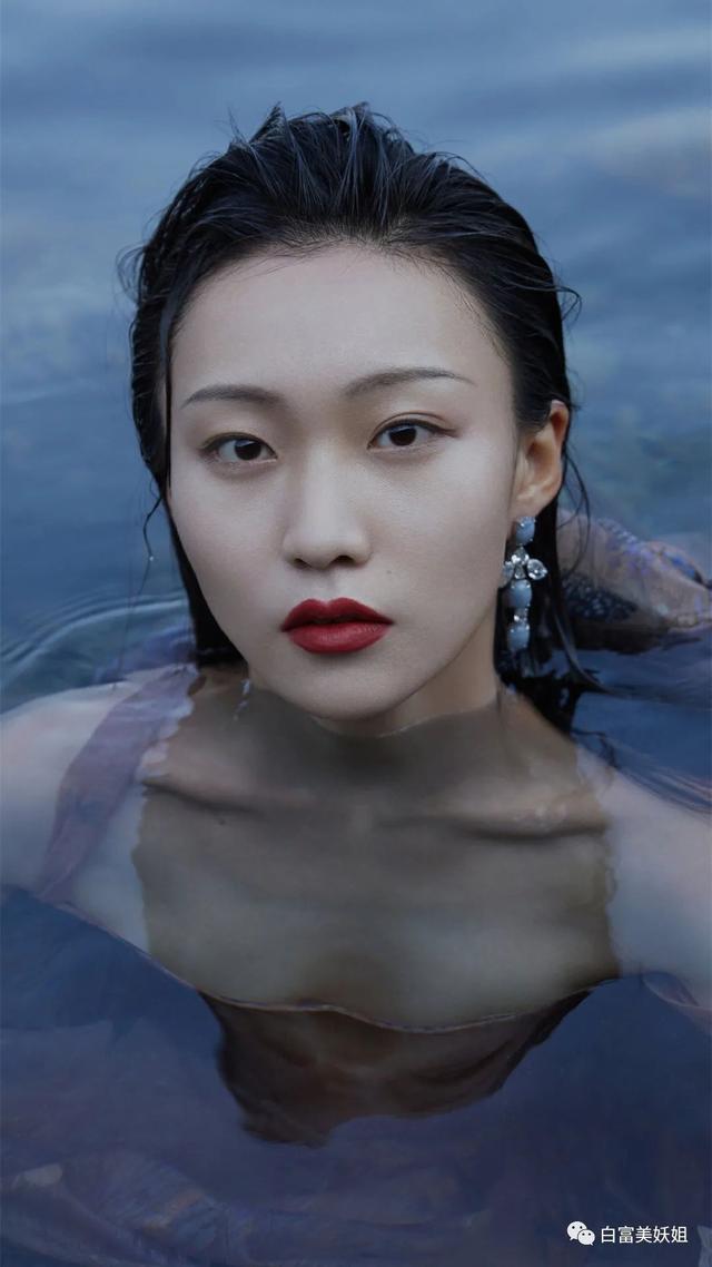 一年涨1000万粉丝的网红,19年瞬间涨粉1000万的网红