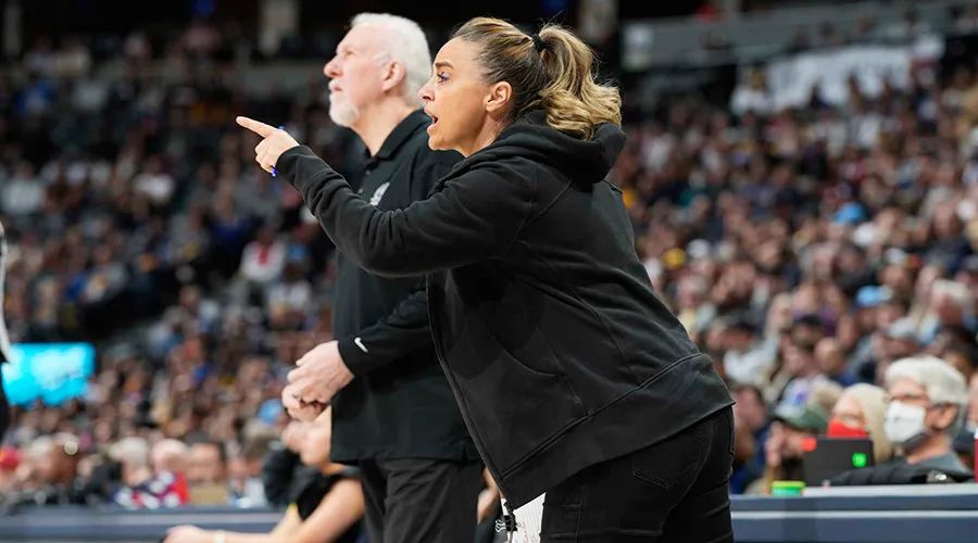 现在大家知道波波维奇的心思了吗,波波维奇下一个赛季还是没有决定