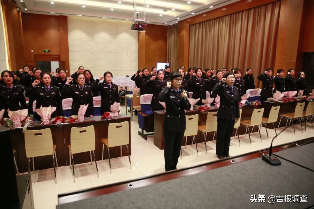 凝聚巾帼心，一起向未来！长白山公安局举办“三八”妇女节茶艺花艺交流活动