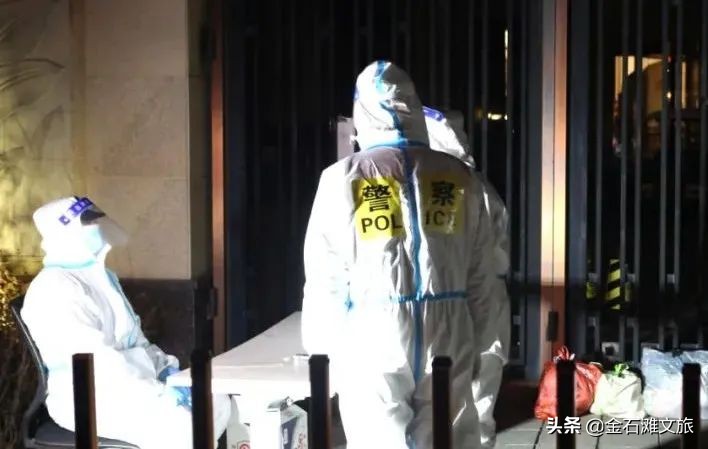 金石滩十二时辰！疫情下的光影轮转！